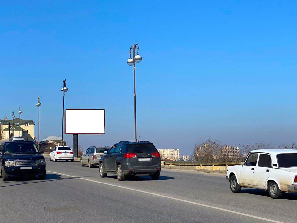 Günəşli -Qaraçuxur yolu (Araz Market yax.)